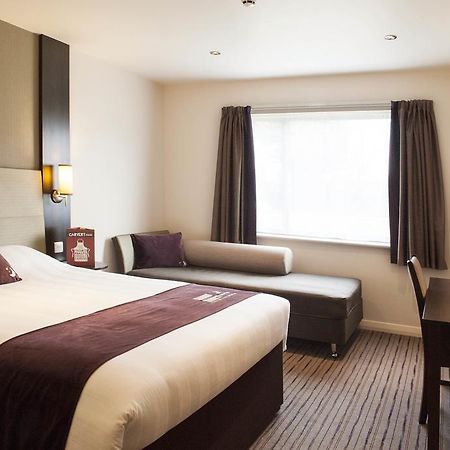 Premier Inn Basingstoke West Exteriér fotografie