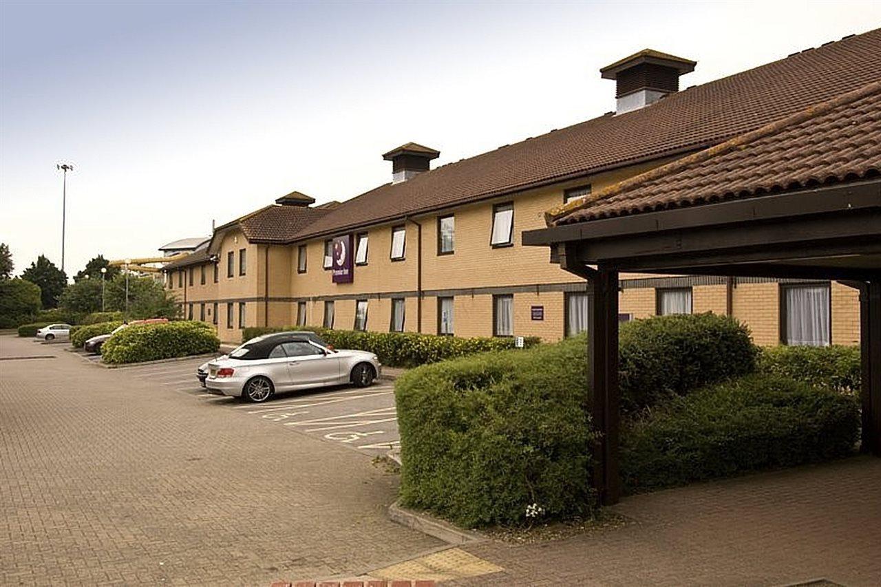 Premier Inn Basingstoke West Exteriér fotografie
