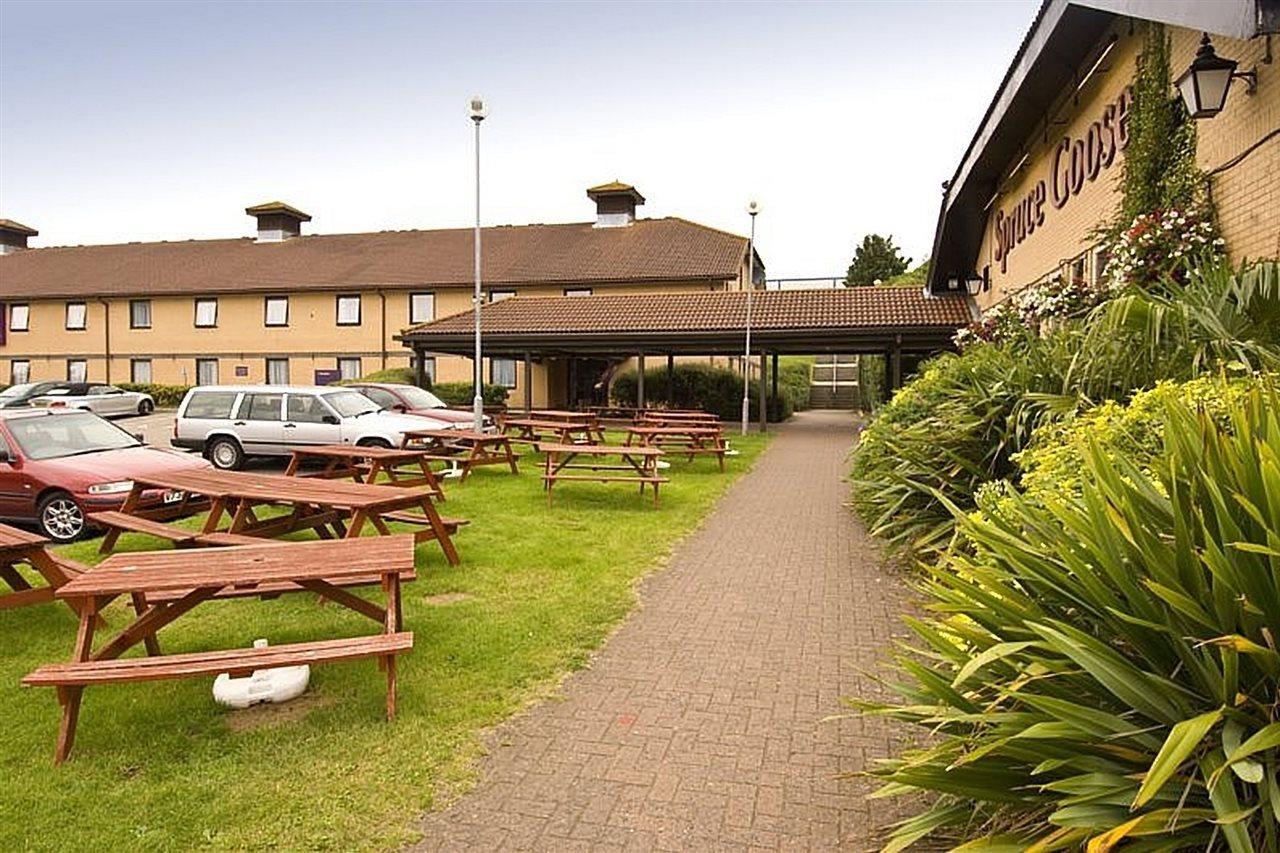 Premier Inn Basingstoke West Exteriér fotografie