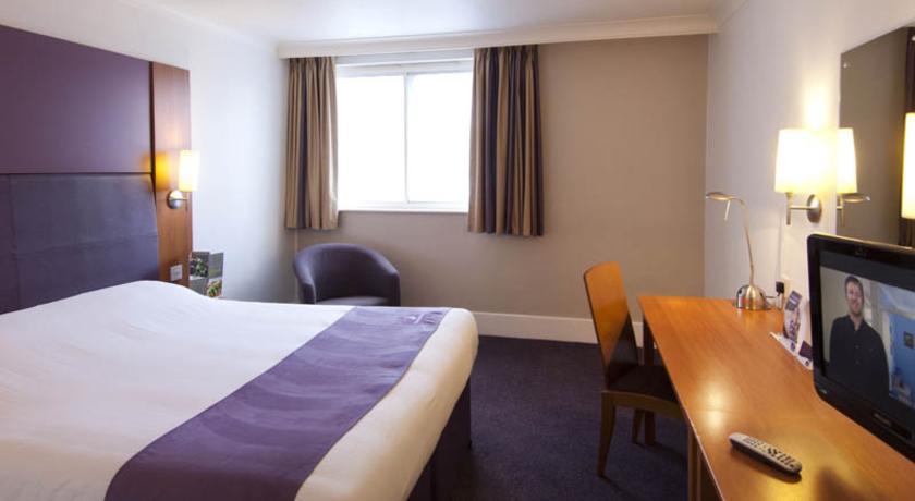 Premier Inn Basingstoke West Exteriér fotografie