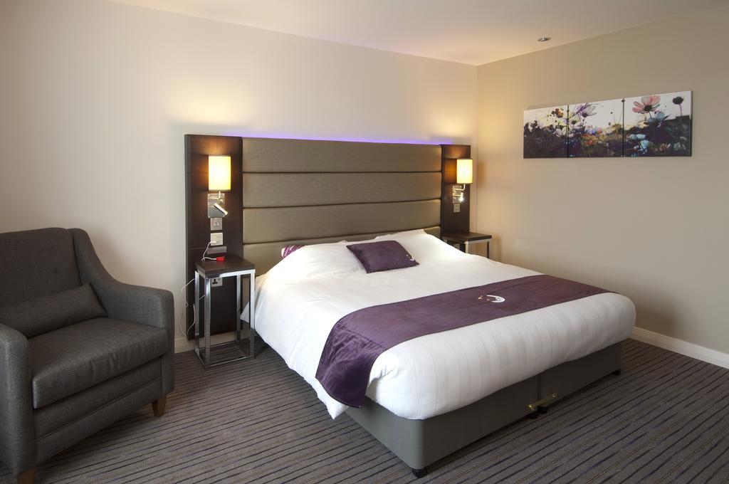 Premier Inn Basingstoke West Exteriér fotografie