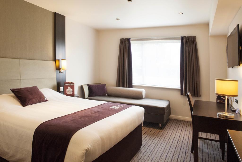 Premier Inn Basingstoke West Exteriér fotografie