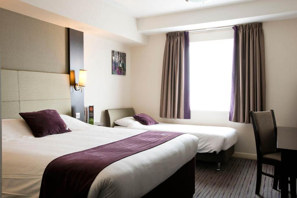 Premier Inn Basingstoke West Exteriér fotografie