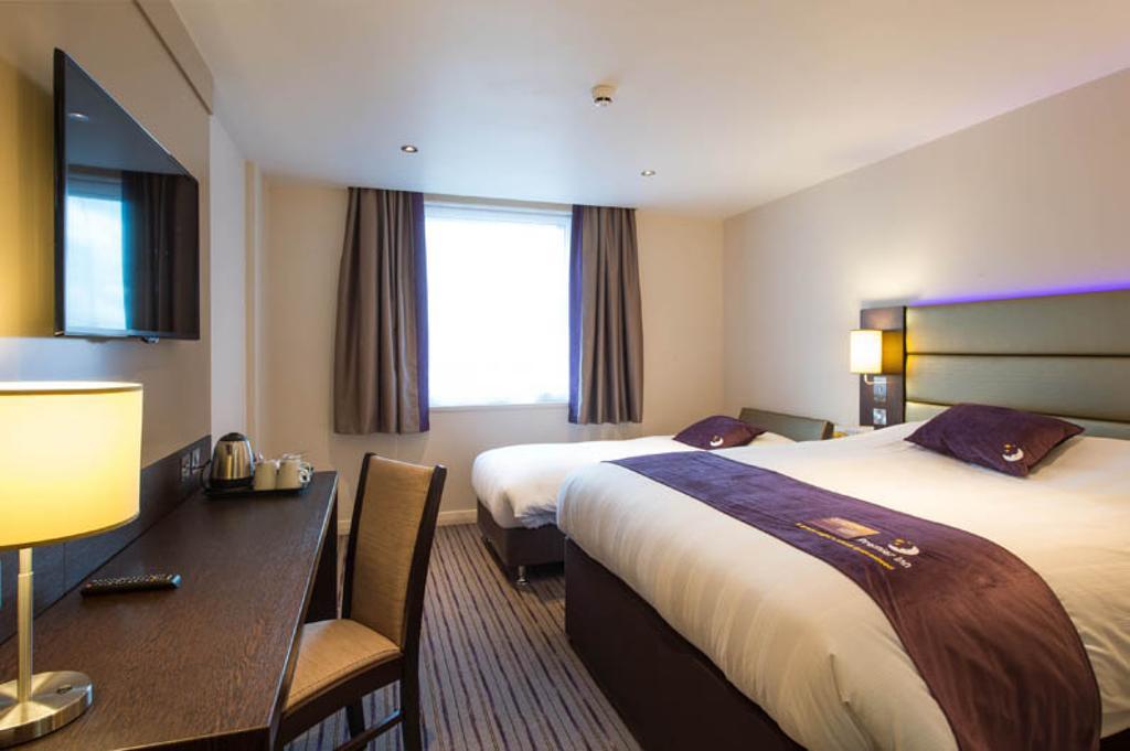 Premier Inn Basingstoke West Exteriér fotografie